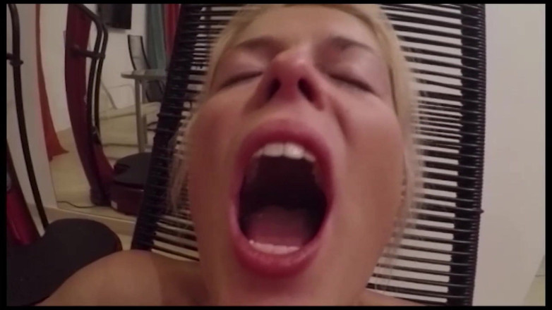 Deutschland porn: Ze hry se to změnilo v orgasmus