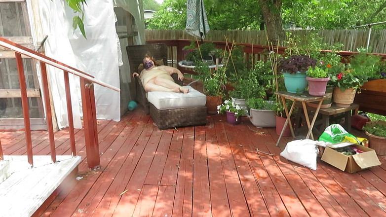 BBW nurse Vicki adventures with friends: La enfermera Vicki está descansando desnuda 2
