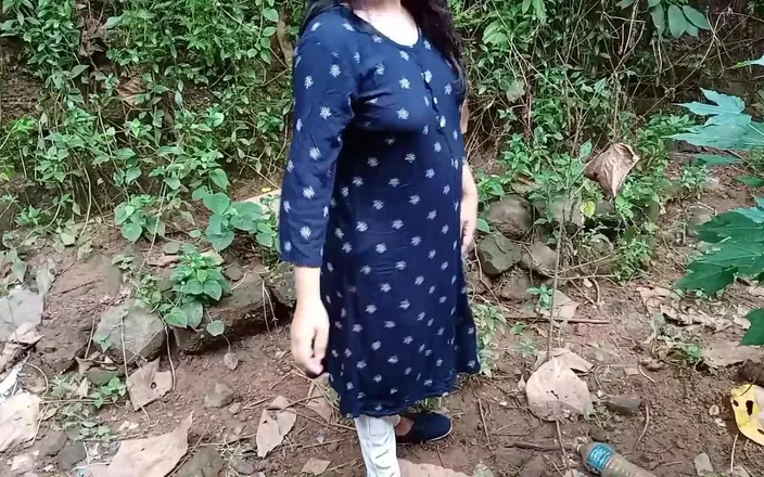 Queenrima: Bhabhi Booked on the Road for 500 Rupees and Fucked at...