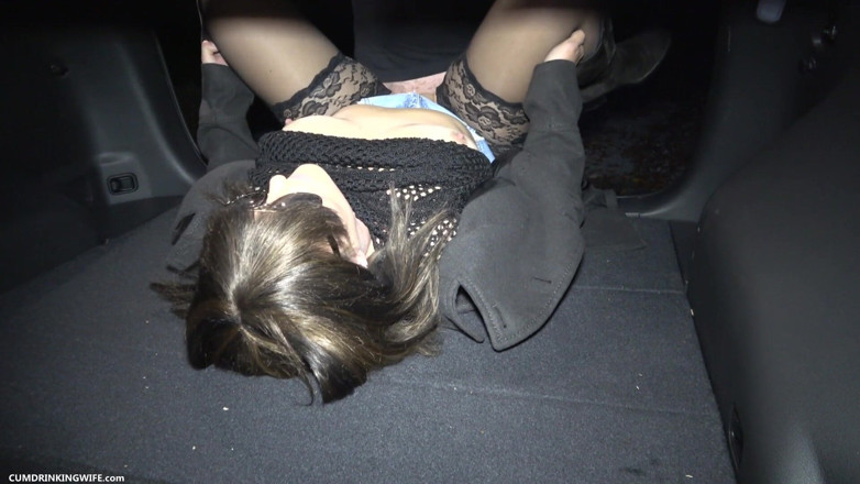 Cumdrinking Wife: Creampied by 10 Strangers at the Rest Area
