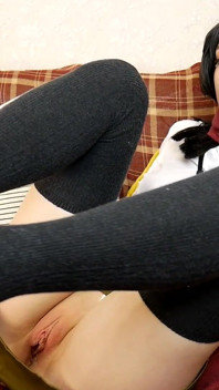 Mikasa vs. Eren: Aç Kız! Ayak işi
