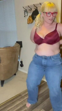 BBW Dancing Queen Shows off Her Jiggly Fat Body