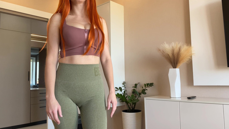 CumInMyMouthBaby: Zrzavá macecha mého přítele mě svedla a ošukala - ruský amatér...