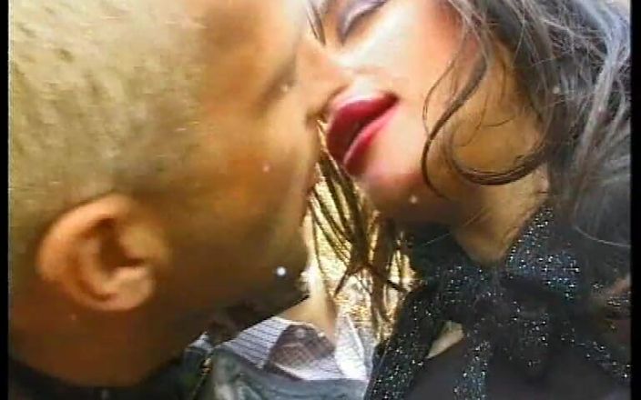 Vintage megastore: Dip 46 - la bruja y la puta - escena 4