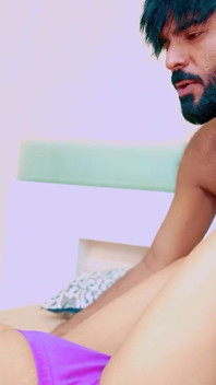 Indian Hot Bhabhi Masturbate Her Pussy in the Bedroom