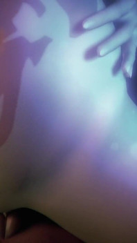 Lucy aide Rebecca à chevaucher en amazone | Cyberpunk Edgerunners, parodie