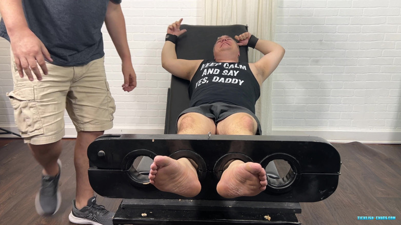 Ticklish Chubs: Achilles Balas Dendam sama Matt