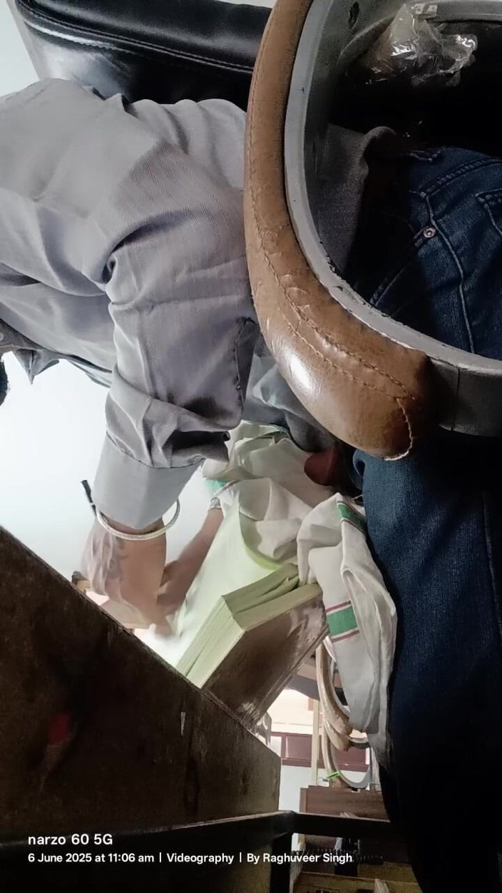 Rajasthani-old-lover: Aktiviti seks luar dengan polis