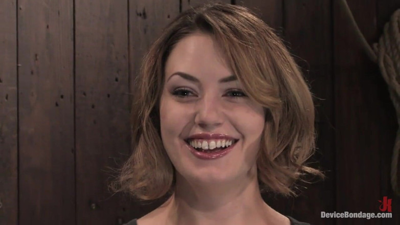 Device Bondage by Kink: Sarah Shevon dołącza do grona modeli urządzeń