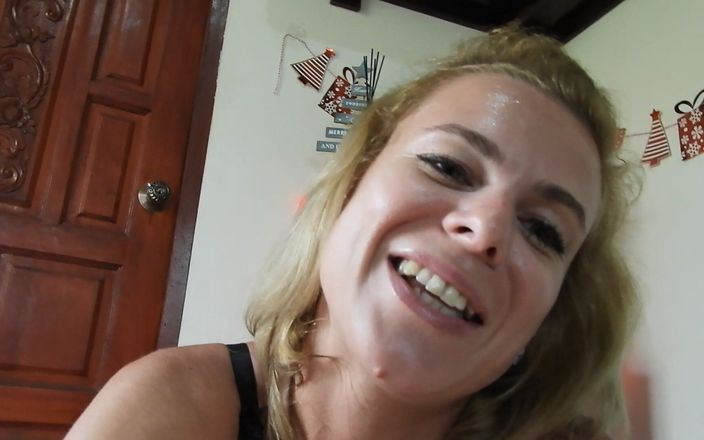 MissAnja_FH: Laisse-moi chevaucher ta bite et rendre crémeuse