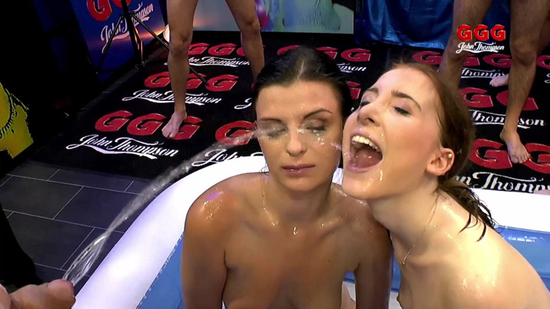 MILF and Big Wet Tits XXX: Ggg Джон Томпсон сексуальна красуня в панчохах любить кілька членів у її збуджену пизду