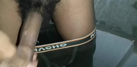 Che: Čůrání v koupelně černý velký penis honění šukání můj indický muž Chet...