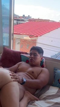 Sexo cheio de adrenalina na beira do abismo