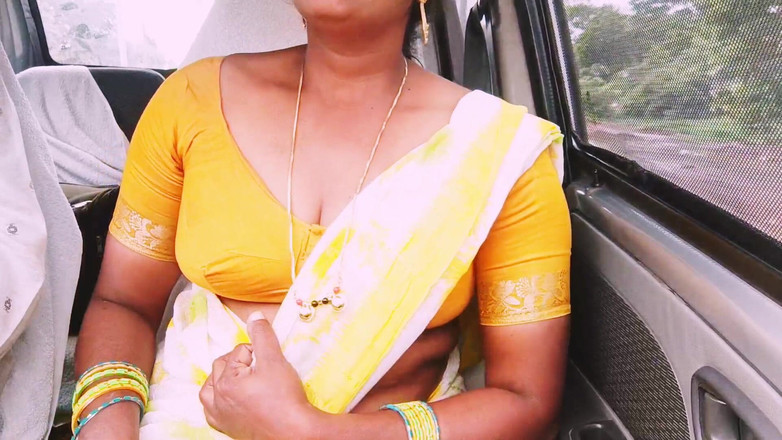 Telugu honey lips: 印度女仆汽车性爱。美丽的女仆与主人长时间开车泰卢固肮脏的谈话。第-1部分