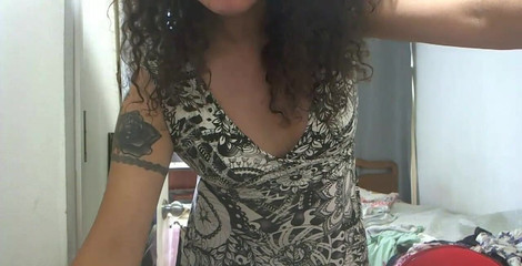 Nikki Montero: Mostrando meu vestido novo em uma webcam