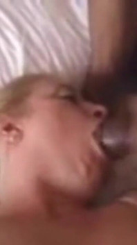 BBC -missbruk - 100% amatör- och hemlagade porrfilmer. MILFs Beroende av BBC och Interracial Banging.