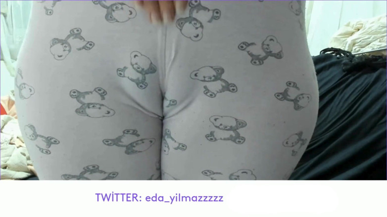 bigass_sexy_bigboobs: La masturbación en pijama
