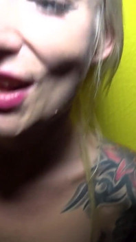 Cuckold Gloryhole Eski Kız Arkadaşı Yabancıyı Alır