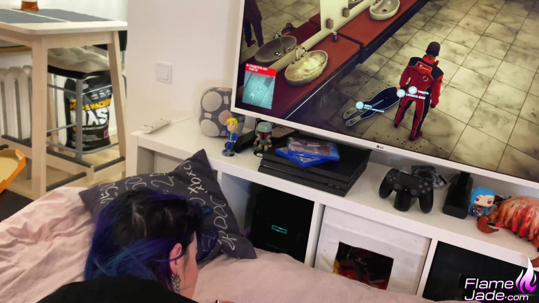 Flame Jade: Збентежена подруга від чуттєвого сексу playstation