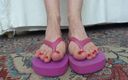 Lady Victoria Valente: Фетиш ніг - мочитися пальцями ніг у рожевих шльопанцях, частина 3