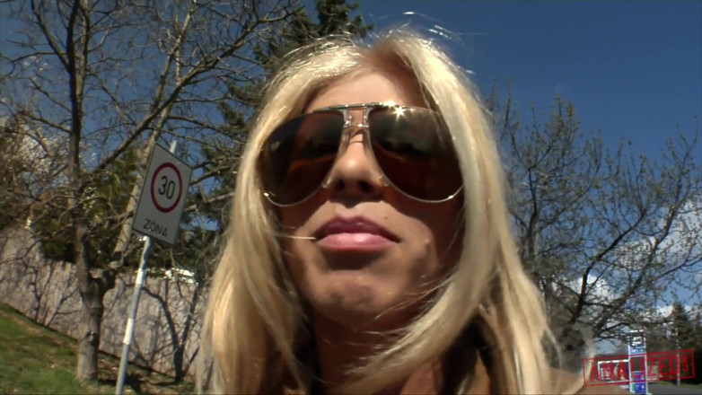 Analized: Tas Blonde Raver Clara