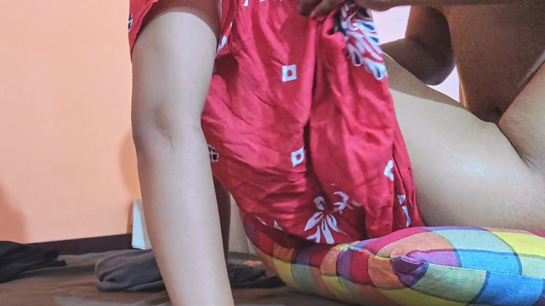 Hope Love: Blyg gift kvinna knullar matleverans kille.