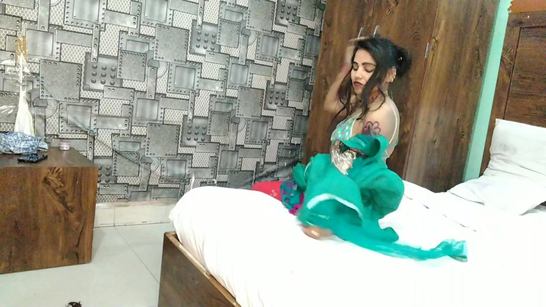 Zoyafast1: Indiana gaane par coppia ki romantico sec letto per sola...