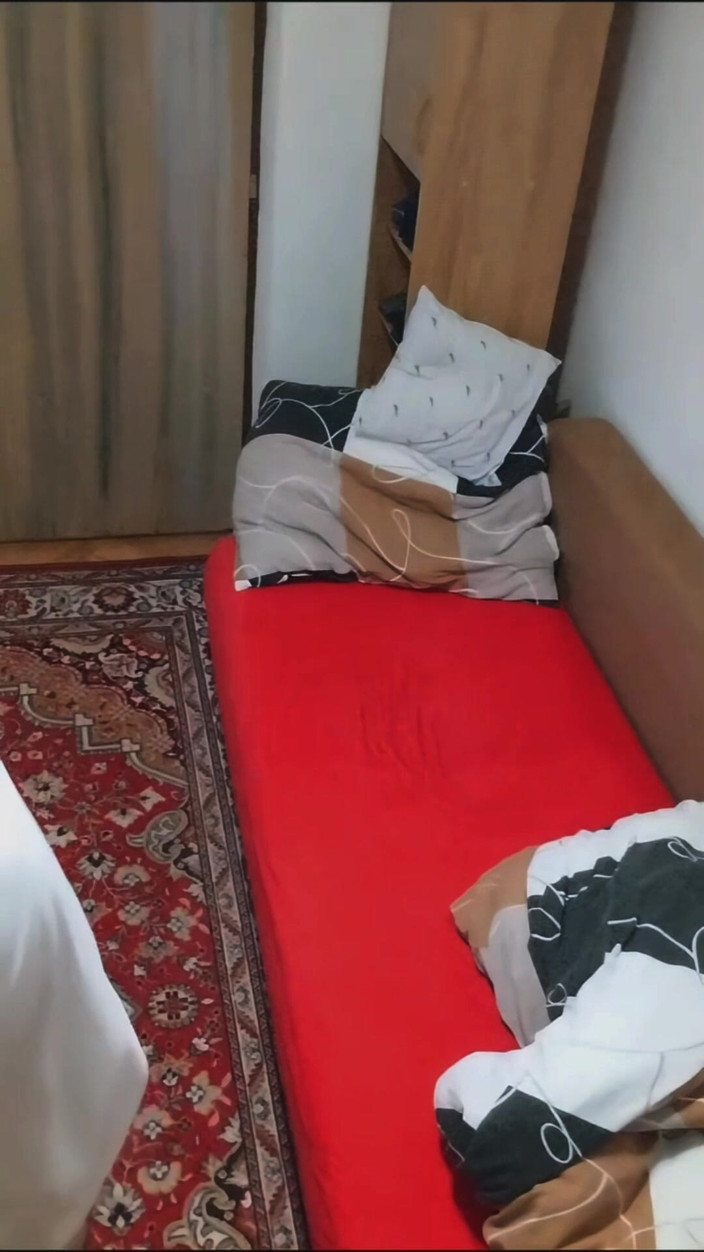 jerkofflover: Cum Cumshot in My Room Skater Guy