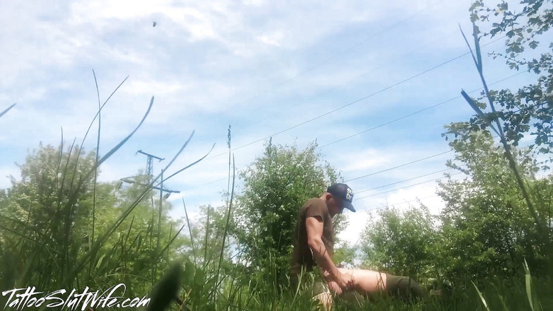 Tattoo Slutwife: Tattooed babe hard rough sex outdoor in the forest