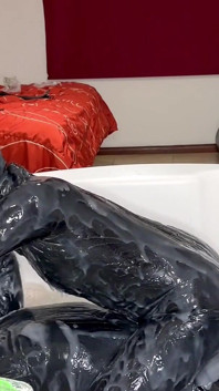 Hraní v mrdce s Gloomy Babe, část 2 - Alex Latex
