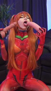 Asuka Langley își antrenează găurile strâmte