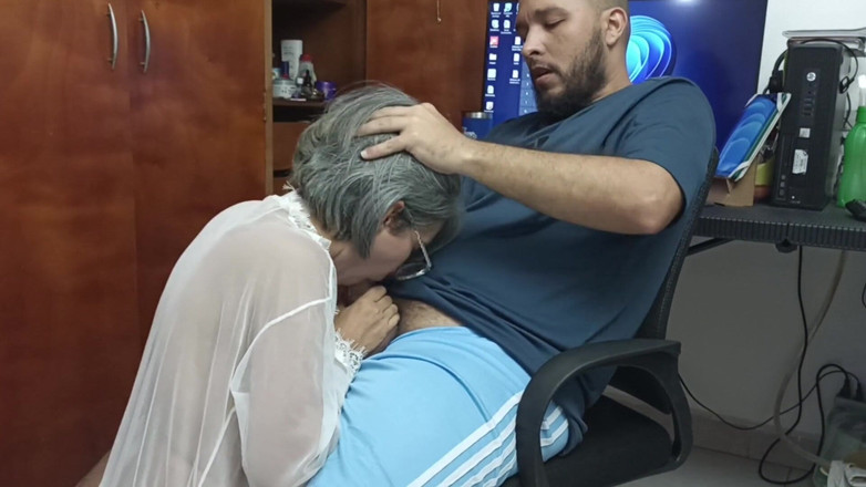 Swingersamateur40: Бачити тебе вдома без твоєї дружини - це чудова спокуса, я люблю твій член, це так смачно.