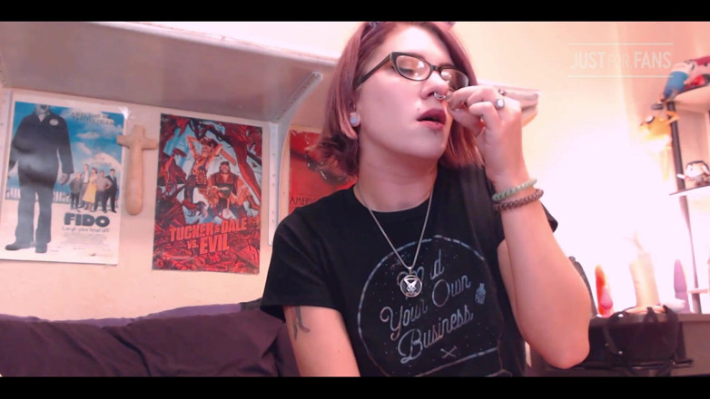 FondaDix: Bedroom Sneezes