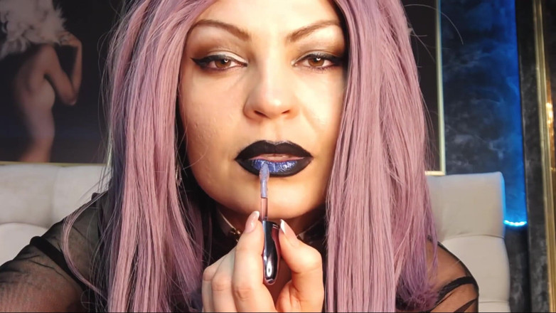 Kiras Secrets: Black lips fetish