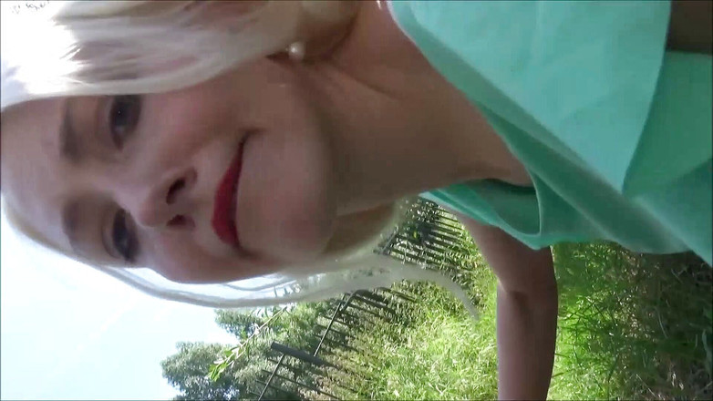 Helena Moeller: Posto nel parco sesso e sborrata facciale