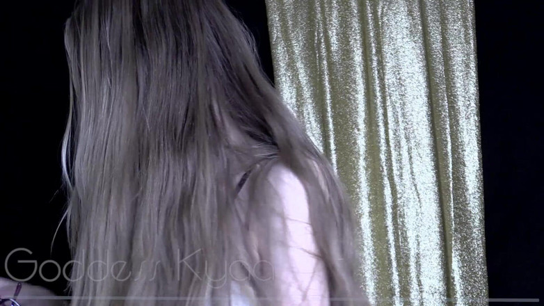 Kyaa Chimera: Diosa con gafas