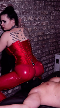 Dream Red Femdom Makes Facesittings and Whips with Carpet Beater