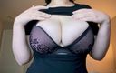 Fiestry: बड़े स्तनों के लिए ब्रेनलेस निर्देश झटका - महिलाओं का दबदबा अपमान