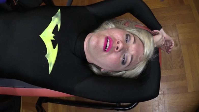 Evangelines Fetish: Blonde Broken Bat (wmv)