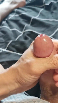 Šťavnatý, velký, krásný orgasm silně a sténá