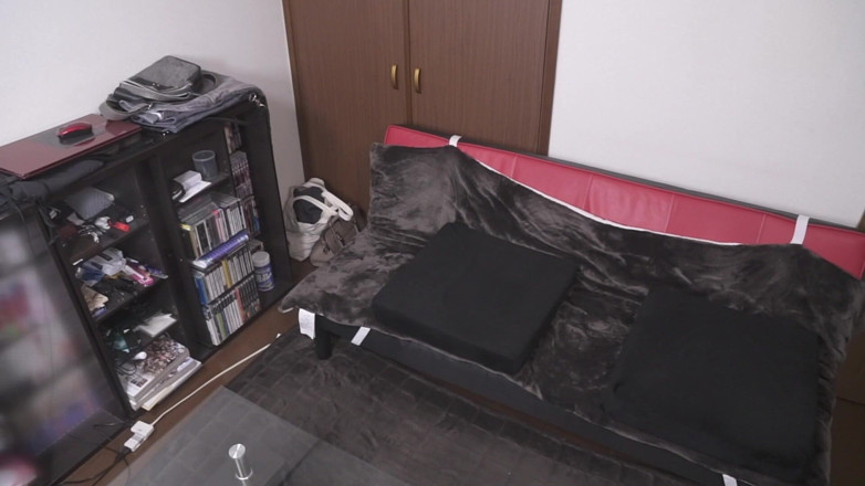 Raptor Inc: ¡Trae a una mujer a casa que parece que lo...
