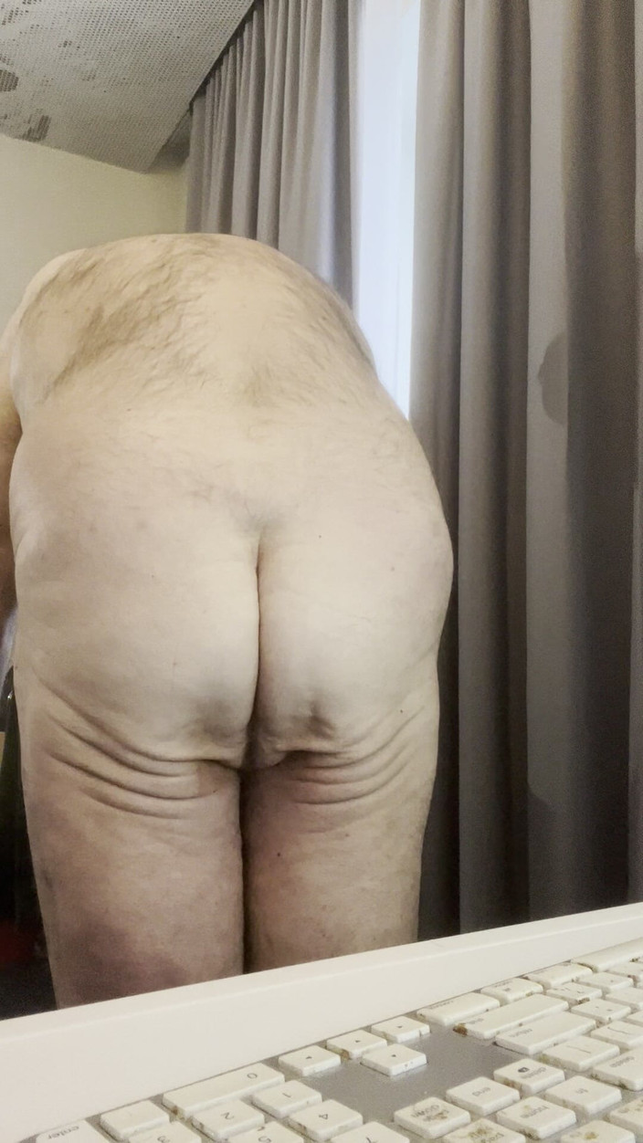 Coach Karl dude lodge: 2026 발렌타인 데이 코치 칼스 엉덩이