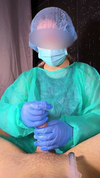 Nurse Decided to Try Out My Dick in Practice, Fast Jerking off