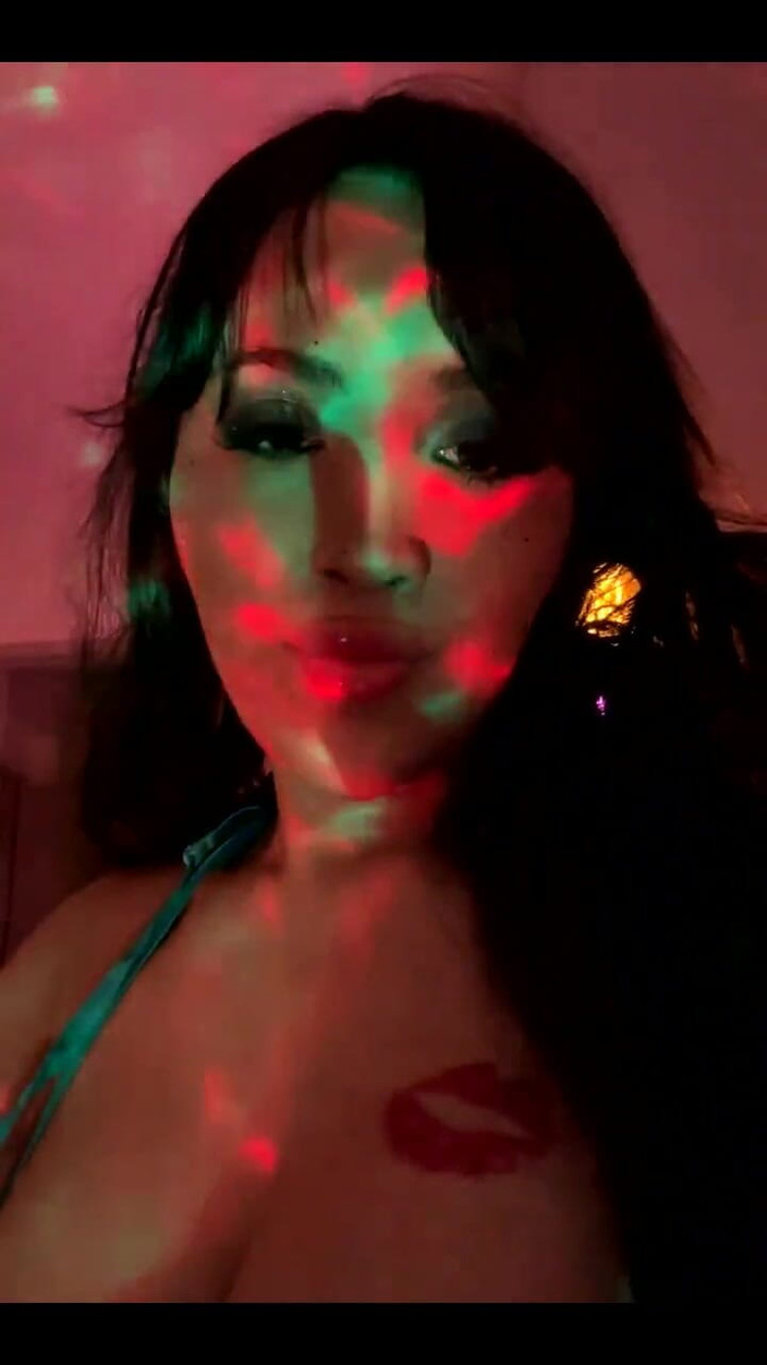 Jayla Cuateco: Baise-moi maintenant