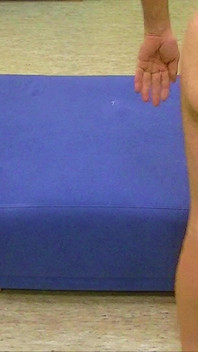 Nackte Hump Masturbation Im Keller