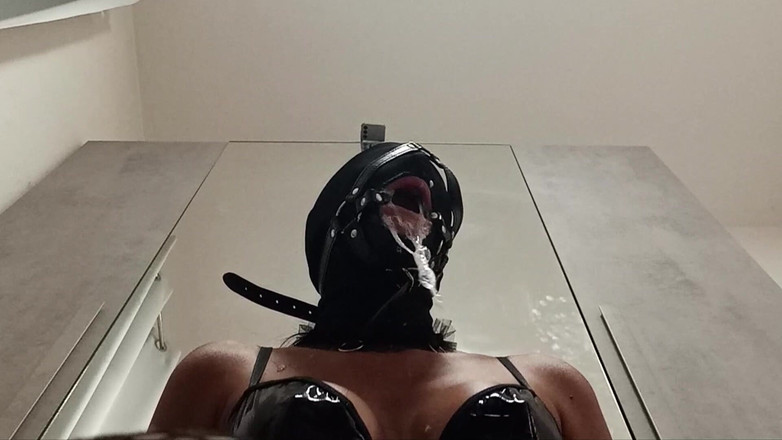 LauraOnHeels: MILF Ústa V Prdeli S Litry Cum A Slin