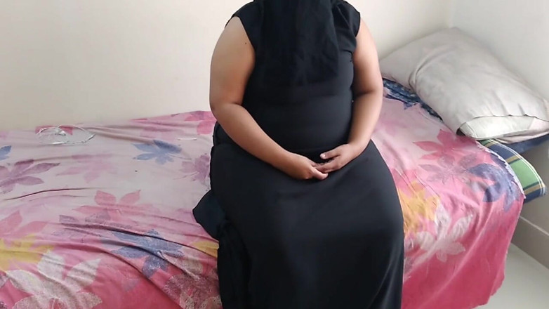 Aria Mia: 남친을 집에 데려와 섹스하게 만드는 큰 후장 Deepali Aunty