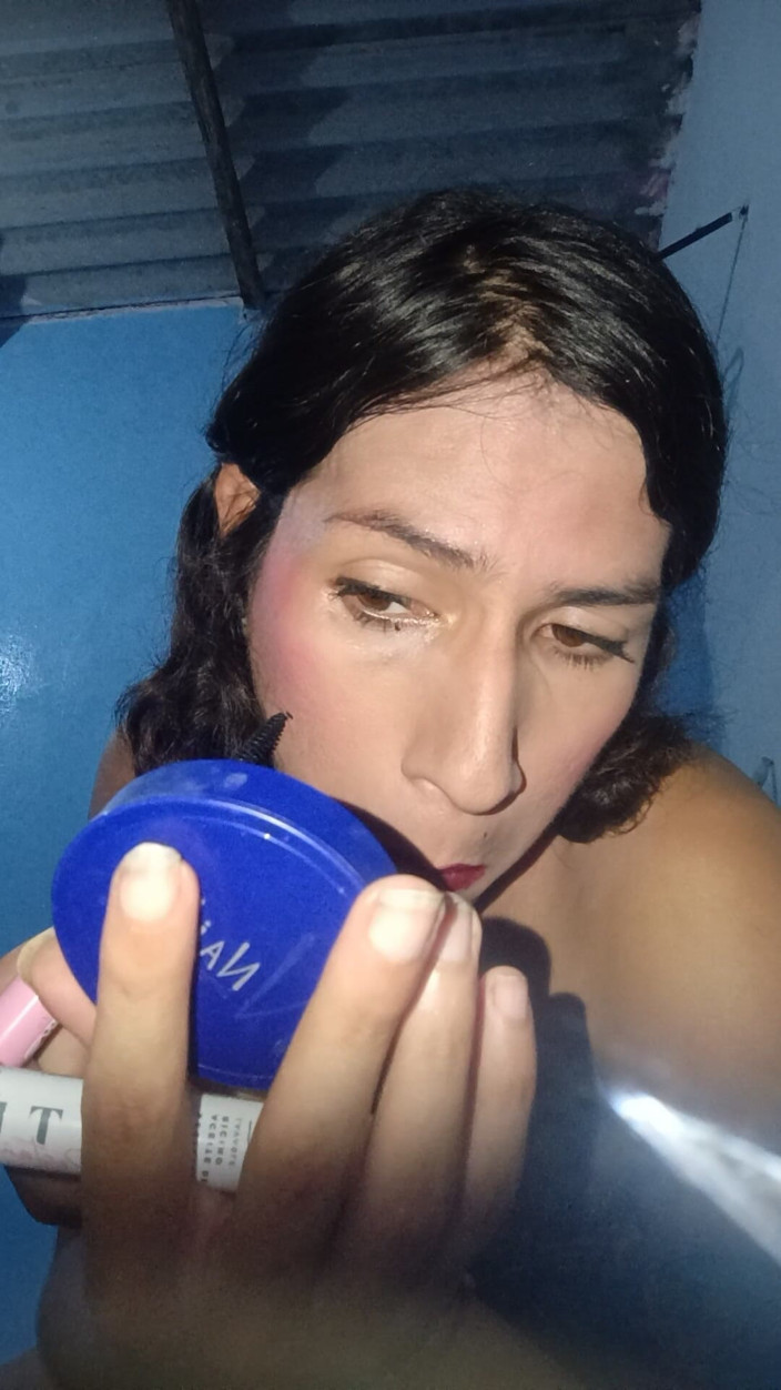 Femboy from Colombia: I'm Getting to Paint This Room