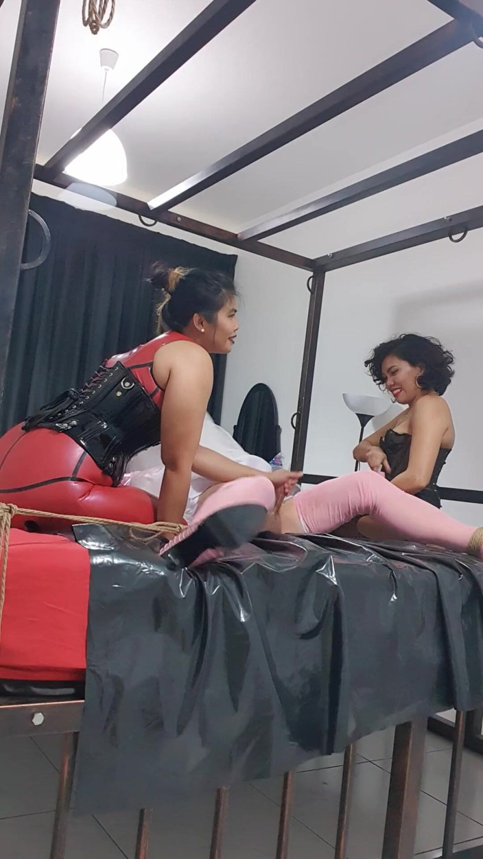 DominaFireOfficial: Entrenamiento de mariquita femdom