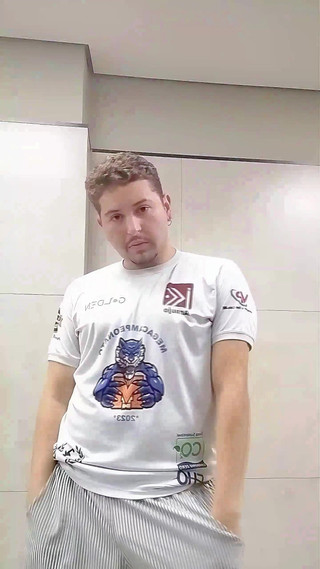 Marcosninfo: Quasi mi ha beccato la guardia di sicurezza a mettermi...